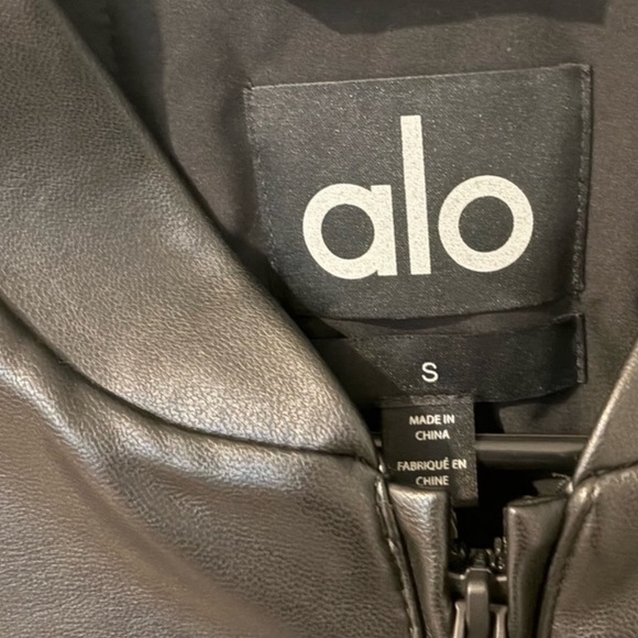 ALO Yoga Premier Bomber Jacket Black size Small - Picture 7 of 16